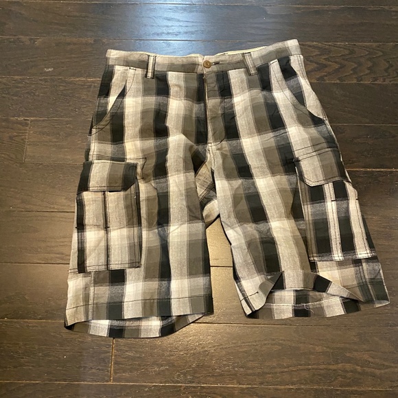 Like New OTB Men's Plaid Shorts - size 34 - Picture 1 of 2